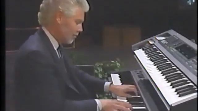 JD Sumner and The Stamps "Down from His Glory" instrumental смотреть онлайн