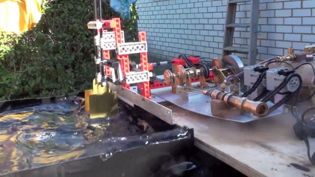 Engine for John Fitch's paddle boat Mk 3.5 смотреть онлайн