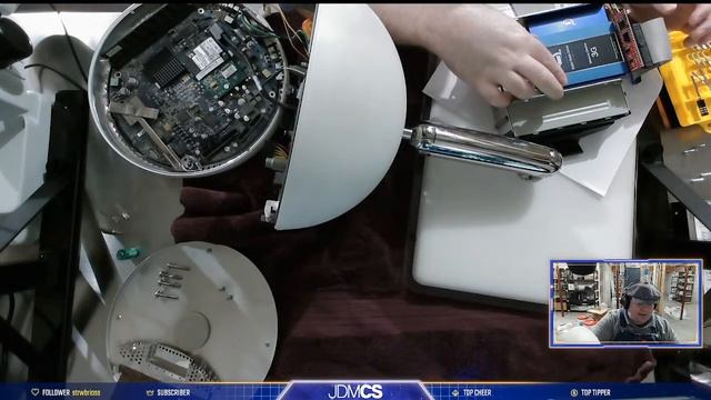 The Free-to-Me iMac G4: Upgrading the Memory and Replacing the Hard Drive with an SSD for Maximum 🤓 смотреть онлайн