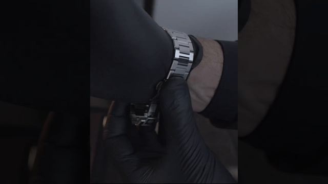 Apple Watch Case Golden Concept EV44-Steel смотреть онлайн