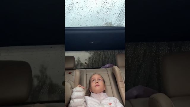 Осень #многодеточки #дочка#осень#многодетнаясемья#грусть#дождь#мамаблогер#дети смотреть онлайн