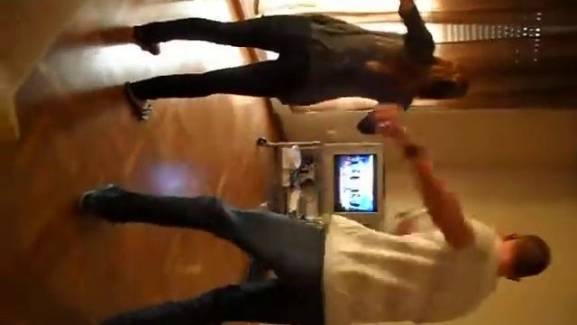 Kelli and David playing Michael Jackson: The Experience смотреть онлайн