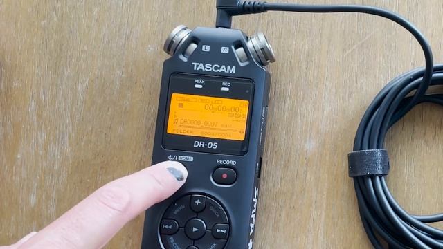 TASCAM DR-05 Audio Recorder смотреть онлайн