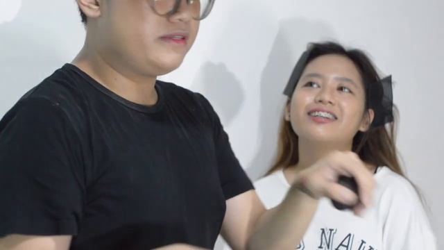 My Brother Does My Makeup Challenge | Krizha Tubera смотреть онлайн