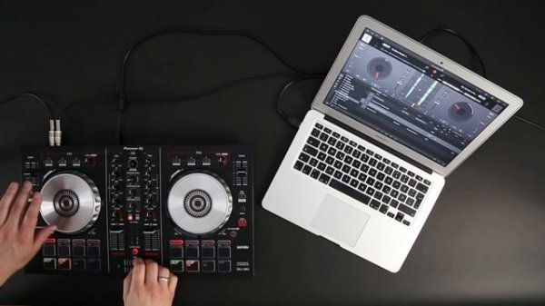 Pioneer DJ DDJ-SB2 DJ Controller with djay by Algoriddim - Scratch Session