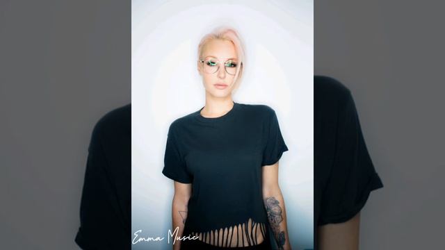 Emma Hewitt - Crucify