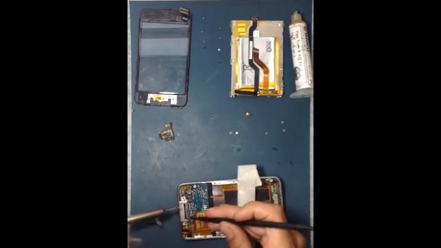 Remplazo de Jack de Audio de iPod Touch 2g смотреть онлайн