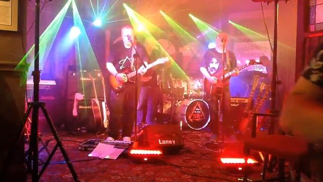 Wish we were Pink Floyd @ the Windsor Castle Gosport Saturday 28th June 2014 - Money and Us and The смотреть онлайн