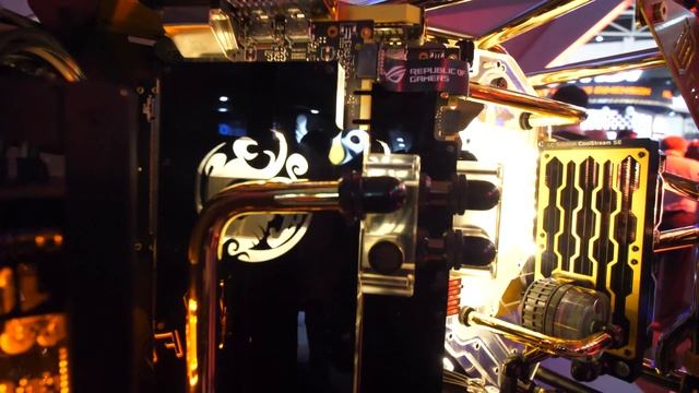 Custom Water Cooled Case Mods - Computex 2017 Asus Booth смотреть онлайн