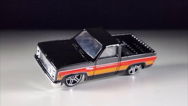 Hot Wheels Mainline Review: '83 Chevy Silverado | 2023 HW Slammed