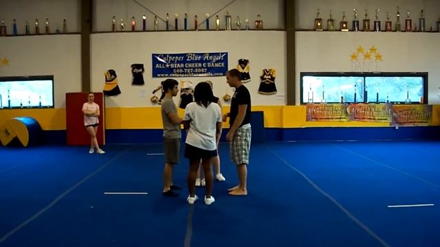 Toe Touch Basket Toss смотреть онлайн