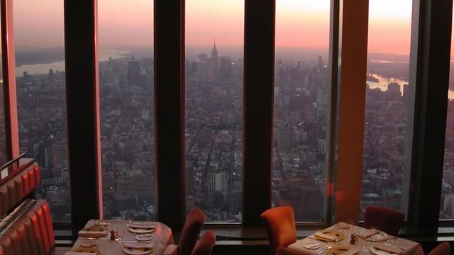What happened to the Restaurant that was on TOP of the Twin Towers? смотреть онлайн