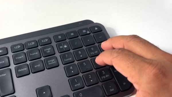 How to Connect Logitech MX Keys Keyboard to Mac | iMac