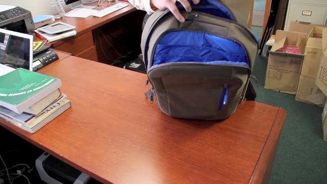 Incase Nylon Backpack Review смотреть онлайн
