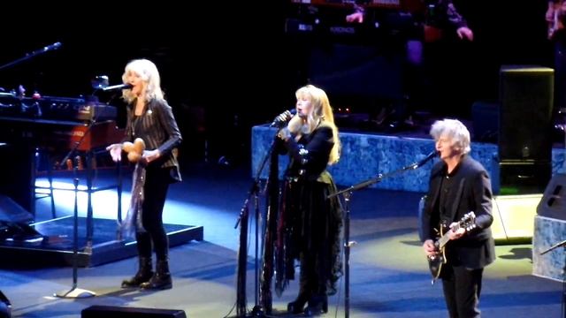 Fleetwood Mac - Everywhere - Chicago, United Center 3-1-2019 смотреть онлайн