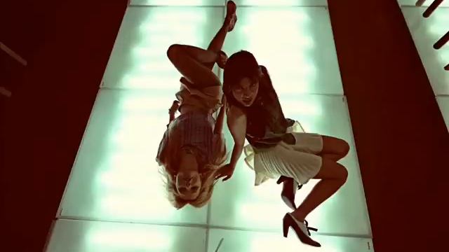 Chris Hingher feat. Melaverde - Stunk (Heston's Knee's Deep Mix) смотреть онлайн