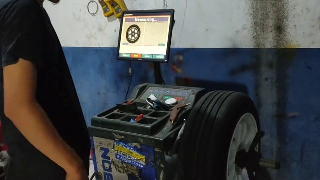 Daihatsu Xenia Modifikasi Full Bodi Kit & Velg Ce28 Ring 15 Di Venice Medan смотреть онлайн
