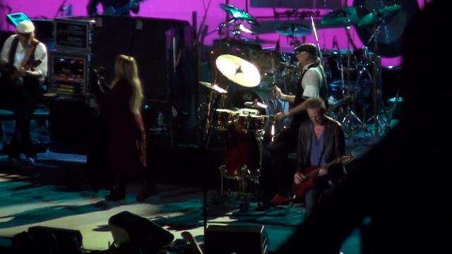 Fleetwood Mac - Say You Love Me - Sheffield Arena 02.11.2009 смотреть онлайн