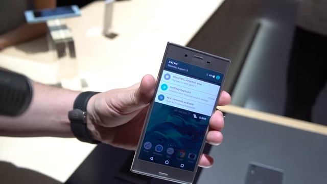 Sony Xperia XZ Hands On - Featuring Too much Bezel смотреть онлайн