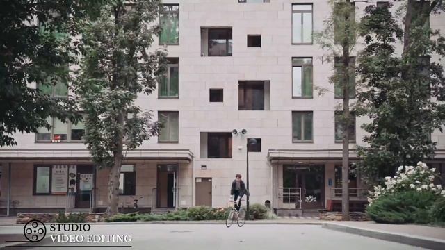 Bike in the city - 4K video смотреть онлайн