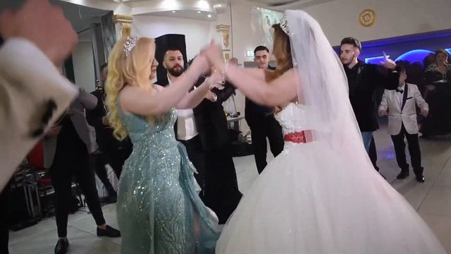 Sezgin Ve  Esra - DUgun Toreni 2.Bolum