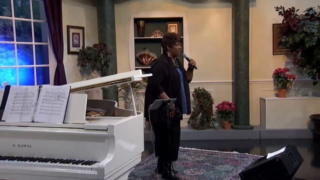 Babbie Mason Sings her Original Song "God Will Open Up The Windows of Heaven" смотреть онлайн