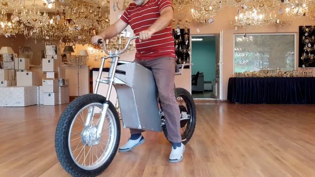 Электроскутер с QS 3000w. Работа амортизаторов, посадка и развесовка. смотреть онлайн