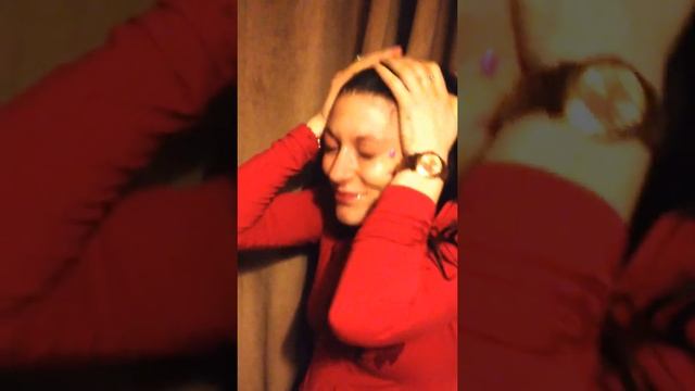 drunk girlfriend gets dunked when its her turn to go apple bobbing смотреть онлайн