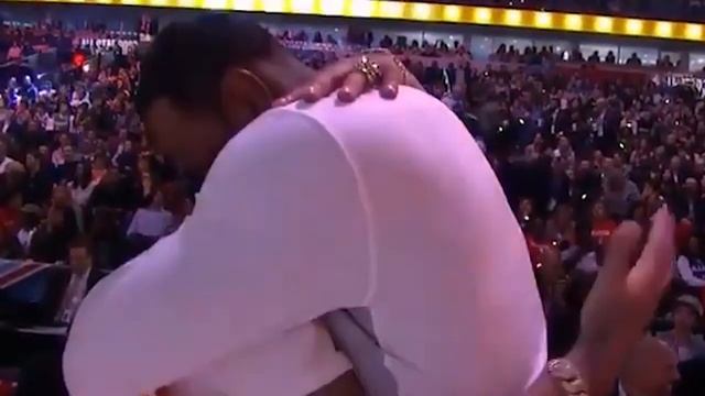 LEBRON JAMES SHARES A NICE MOMENT WITH NBA GREAT ALLEN IVERSON BEFORE THE ALL STAR GAME смотреть онлайн