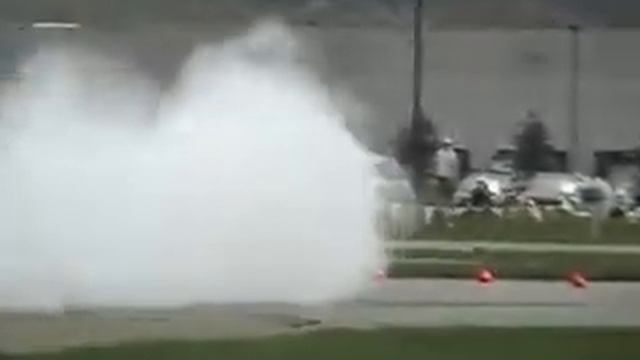 Chrysler 300C SRT Awesome Burnouts And Drift