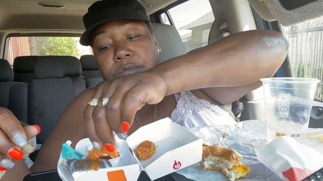 Mc Donald’s Mukbang! Mac Double, Fish Filet, Nuggets and Fries 🍟 Let’s Chat | Random! смотреть онлайн