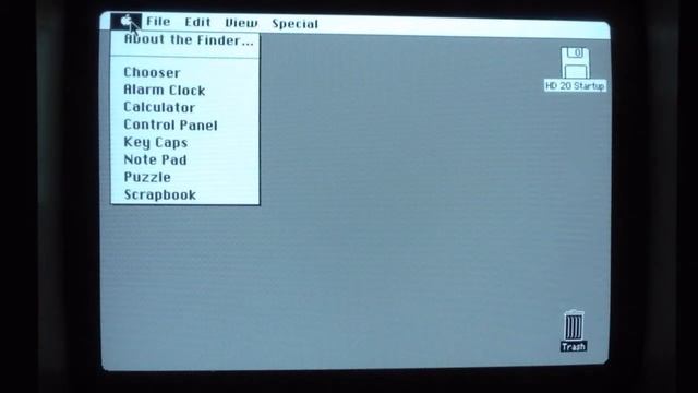 Original Macintosh (1984) Running Mac System 2 (1985) Demo! смотреть онлайн