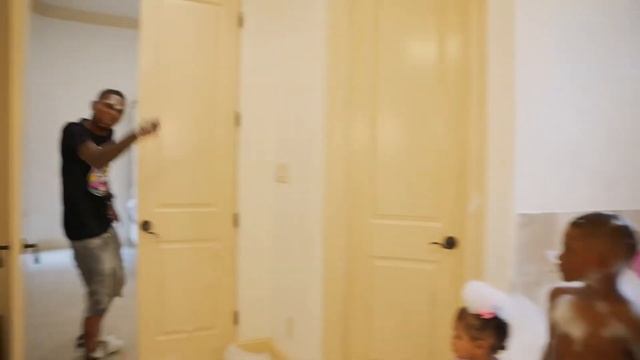 My Brother's Kids.... Ep.1 "Uncle Mac" смотреть онлайн