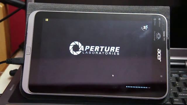 Portal 2 running on Windows tablet (Acer Iconia W4) смотреть онлайн