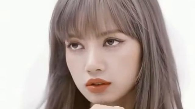 Blackpink Lisa So beautiful 😍 смотреть онлайн