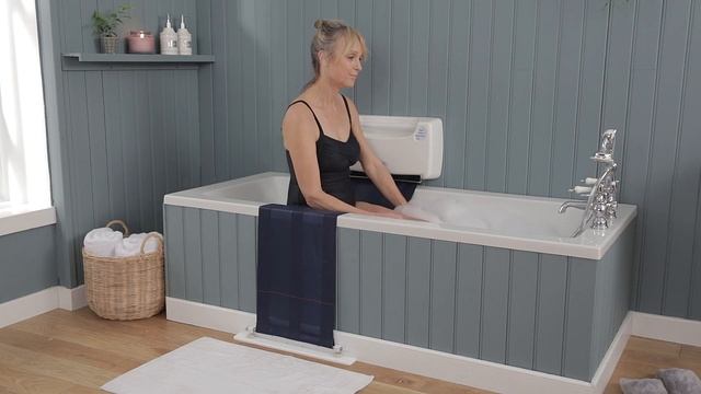 Oak Tree Riviera Plus Bath Lift Demo смотреть онлайн