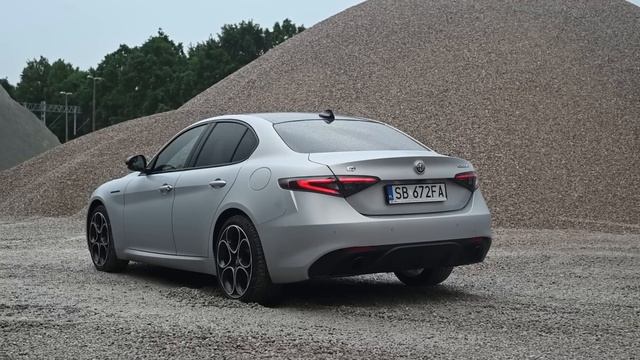 2023 Alfa Romeo GIULIA COMPETIZIONE - an improved Giulia? смотреть онлайн