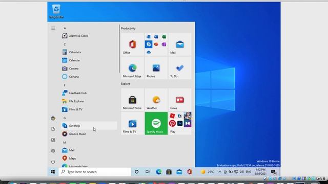 Running Windows 10 on a Mac using VirtualBox (somehow very glitchy) смотреть онлайн
