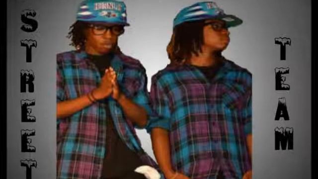 Rick Ross - Ft. Ring Ring. Futuro (rico para siempre) (HD) (REMIX) (Twins Double Trouble) NEW 2012 смотреть онлайн