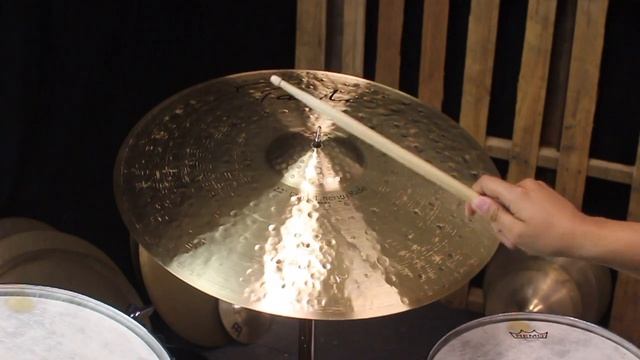 Paiste 22" Signature Dark Energy Mark II Ride - 2984g смотреть онлайн