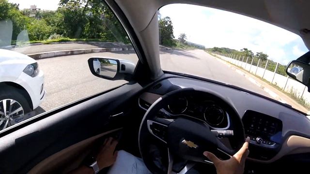 Chevrolet Onix Plus Turbo vs VW Virtus TSI (Qual andou mais?!) смотреть онлайн