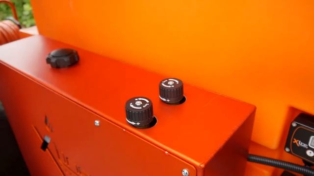X-Tank Intro Video - 750ltr Hot Water Water Fed Pole Window Cleaning System смотреть онлайн