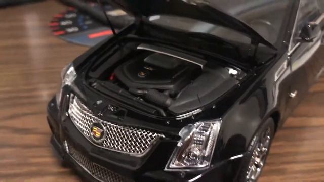 1/18 Scale Kyosho CTS-V Sedan quick overview смотреть онлайн