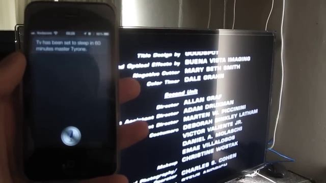 Siri controls Samsung Smart TV with voice commands смотреть онлайн