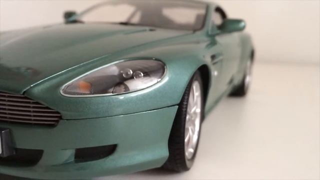 Aston Martin DB9 1:18 scale (Minichamps) смотреть онлайн