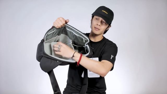Incase DSLR Sling Pack [Review](Thai) смотреть онлайн