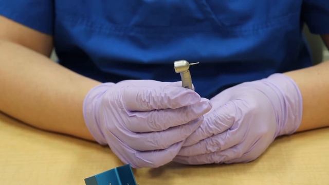 Inserting and Removing a Bur from your Midmark High-speed Handpiece смотреть онлайн