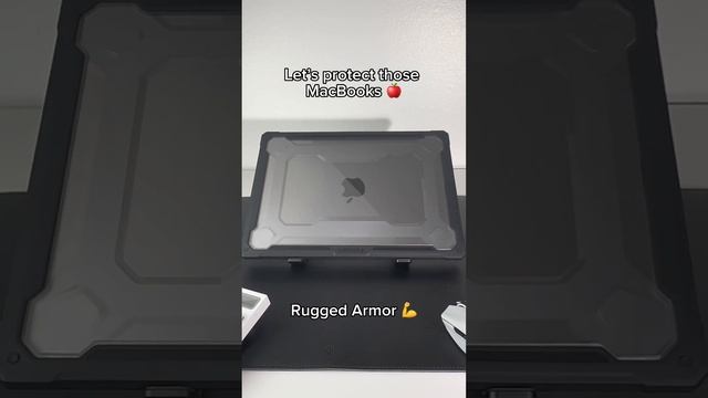 Protecting my biggest investment 🥲 #macbookpro #m2 #tech смотреть онлайн
