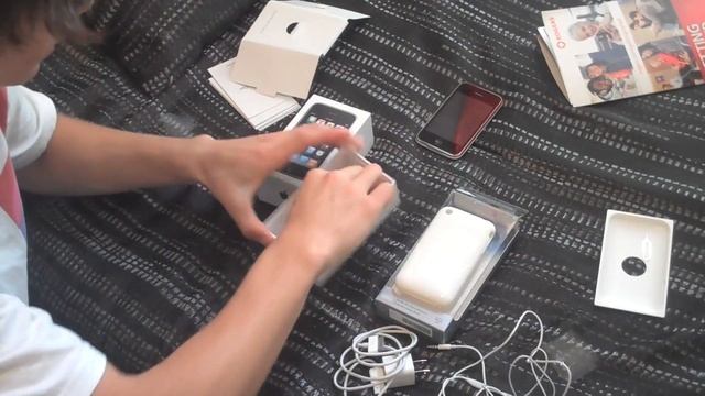 Unboxing White iPhone 3G S 32g + iSkin White смотреть онлайн