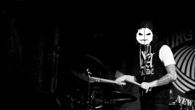 Hollywood Undead - Undead смотреть онлайн